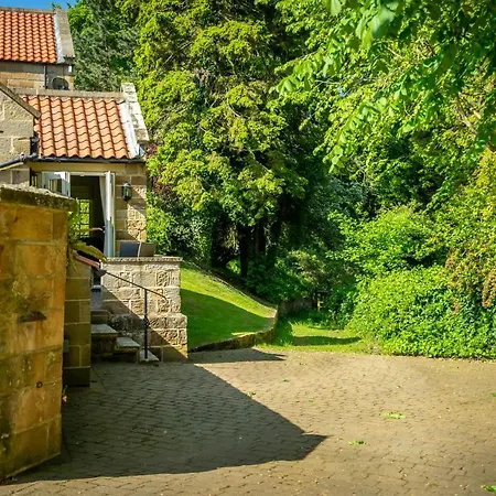 Jasmine Cottage Whitby Exterior photo